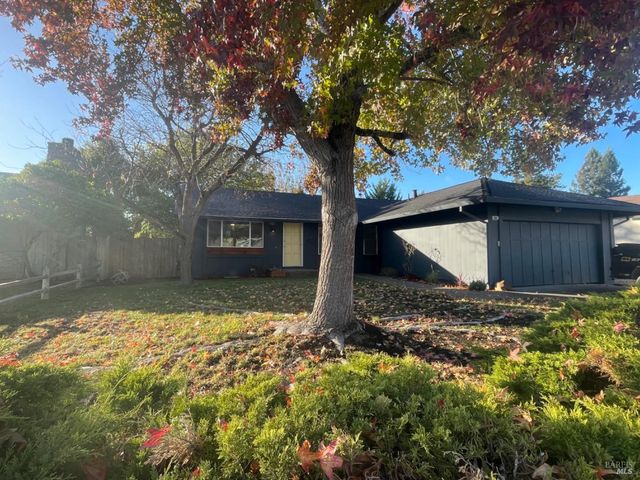 $760,000 | 565 Lydia Court North | Rohnert Park