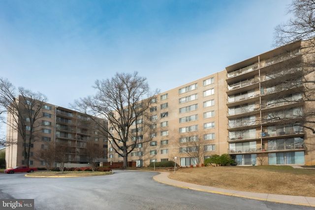 $210,000 | 4410 Oglethorpe Street, Unit 216 | The Oglethorpe A Condominium