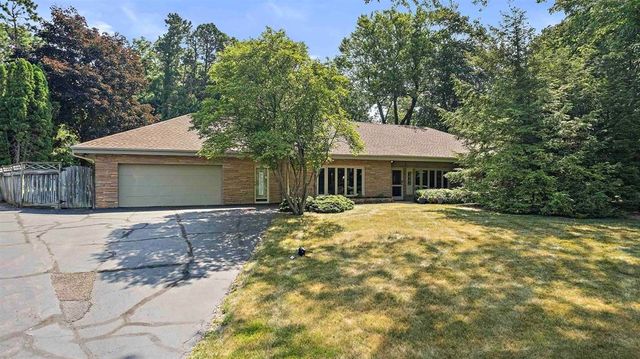 $319,000 | 2425 Bradley Road | Northeast Rockford