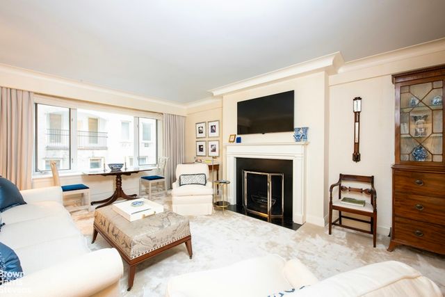 $1,400,000 | 3 East 71st Street, Unit 9E | Lenox Hill