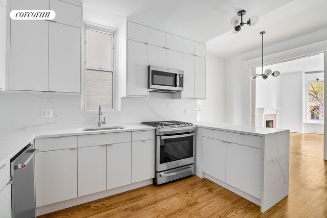 $7,000 | 64 7th Avenue, Unit 2F | Park Slope