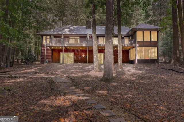 $625,000 | 350 Lake Coweta Trail