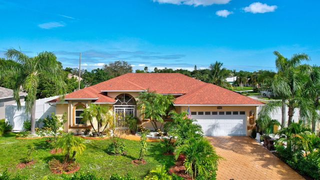 $630,000 | 3228 Southeast Pinto Street | Bay St. Lucie