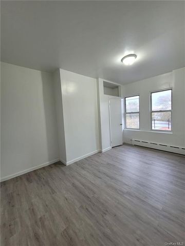 $3,750 | 1044 Prospect Avenue, Unit 2 | Foxhurst