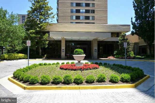 $2,700 | 3709 South George Mason Drive, Unit 1213 | Skyline House