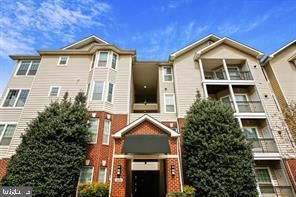 $349,500 | 1600 Spring Gate Dr., Unit 2408 | The Gates of McLean