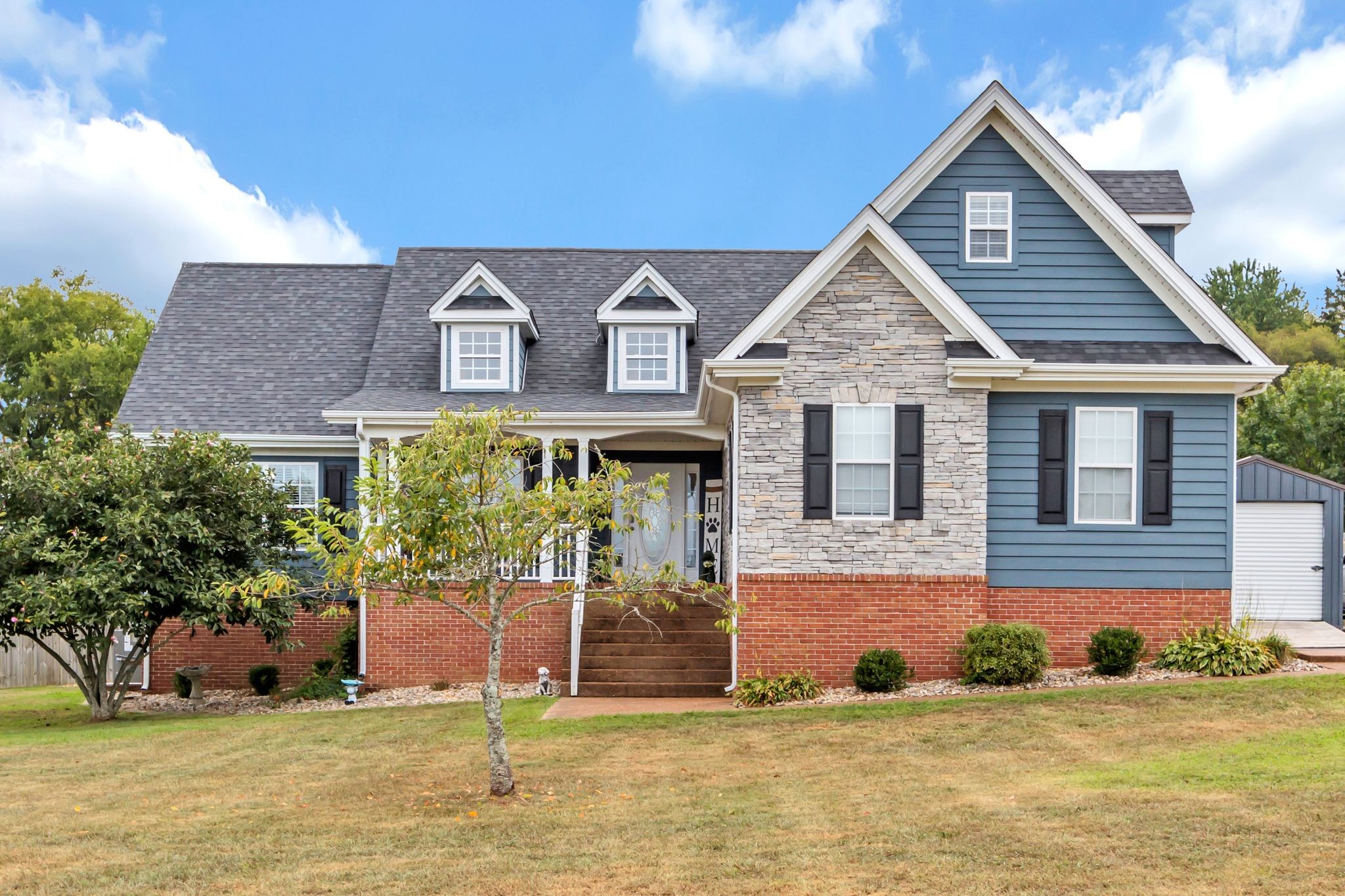 Welcome to 1305 Standing Stone Circle. This lovely home is located in sought after Stonehenge subdivision with a desirable one acre lot.