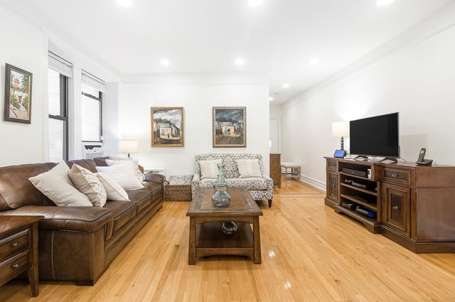 $795,000 | 835 Riverside Drive, Unit 1G | Washington Heights