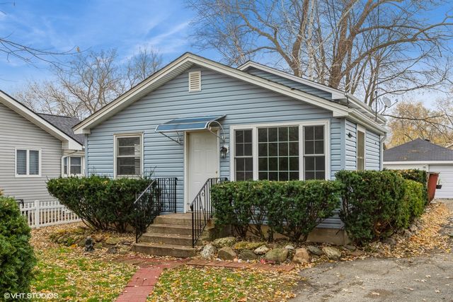 $245,000 | 313 Hoxie Avenue | Elgin Township - Kane County