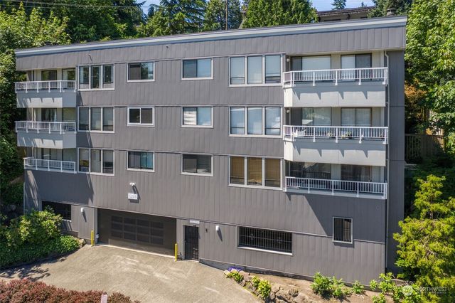 $565,000 | 5201 22nd Avenue Northeast, Unit 304 | University District