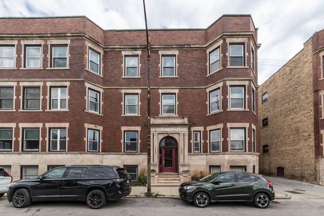 $445,000 | 1022 West Irving Park Road, Unit 1 | Buena Park