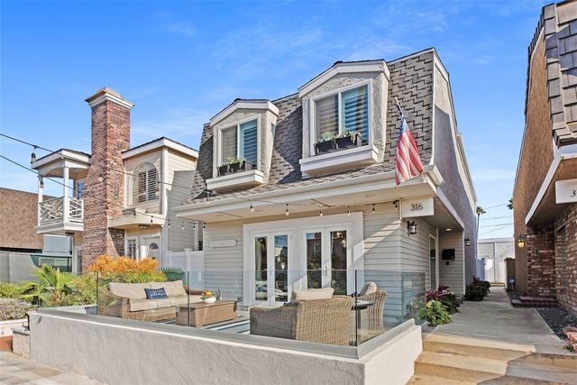 $2,135,000 | 316 21st Street | West Huntington Beach