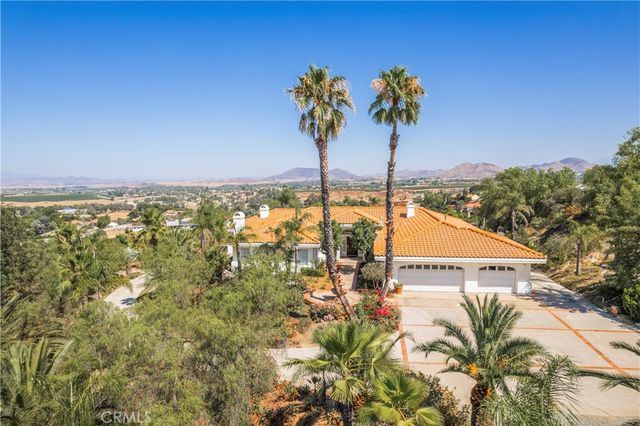 $1,797,000 | 40954 Parado Del Sol Drive | Temecula Wine Country