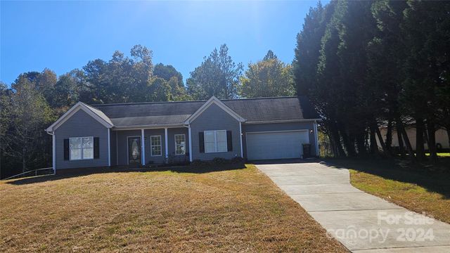 $319,900 | 418 Summer Ridge Drive | Dallas Township - Gaston County