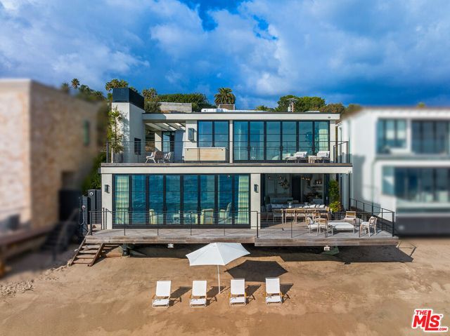 $21,500,000 | 27218 Pacific Coast Highway | Malibu Beach