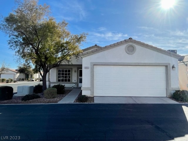 5006 Mascaro Dr, Las Vegas, NV 89122