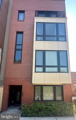 $4,200 | 110 South Pickett Street, Unit 102 | Landmark-Van Dorn