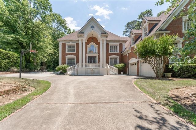 $1,825,000 | 5435 Chelsen Wood Drive | Warsaw