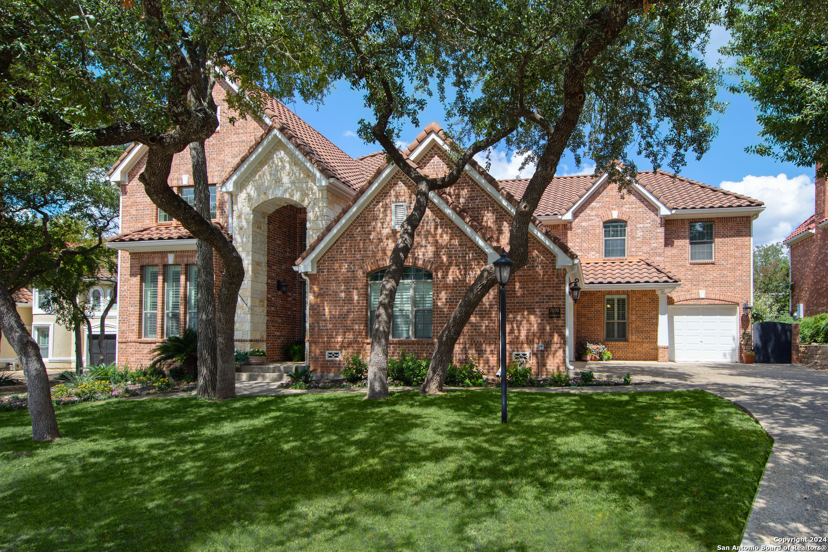 front view of house with a yard