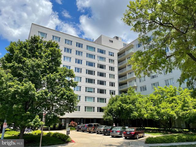 $2,395 | 2475 Virginia Avenue Northwest, Unit 216 | Foggy Bottom