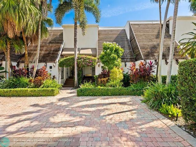 $1,250,000 | 424 Hendricks Isle, Unit 10 | Hendricks and Venice Isles