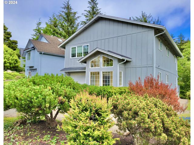 $575,000 | 444 Combs Circle | Yachats