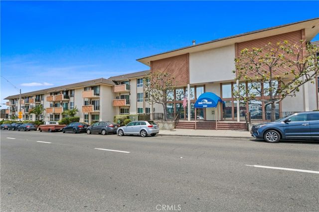 $295,000 | 5585 Pacific Coast Highway, Unit 151 | Park Estates