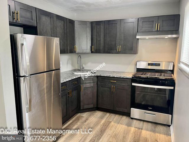 $1,295 | 3800 Elmerton Avenue, Unit 3 | Progress