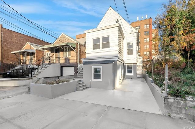 $949,000 | 1812 Tomlinson Avenue | Morris Park