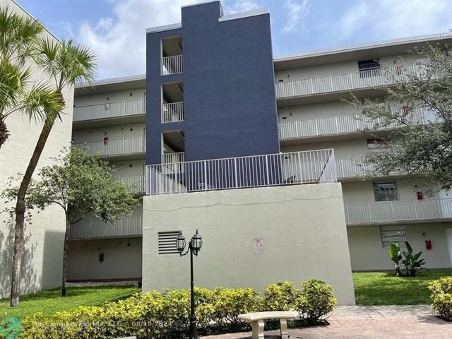 $1,999 | 10090 Northwest 80th Court, Unit 1519 | Hialeah Gardens