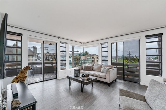 $420,000 | 2575 East 19th Street, Unit 38 | Signal Hill