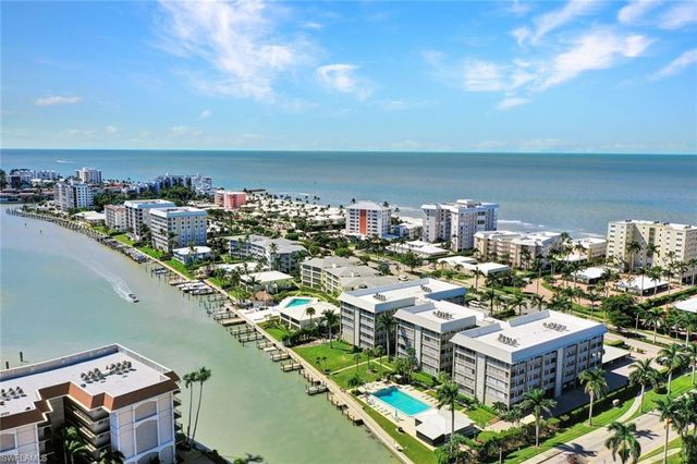 $9,200 | 2880 Gulf Shore Boulevard North, Unit 107 | Moorings