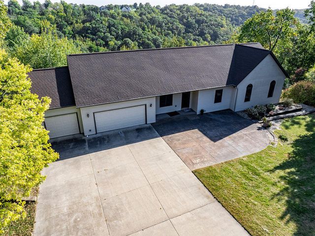 $439,900 | W4267 Ridge Drive | Greenfield