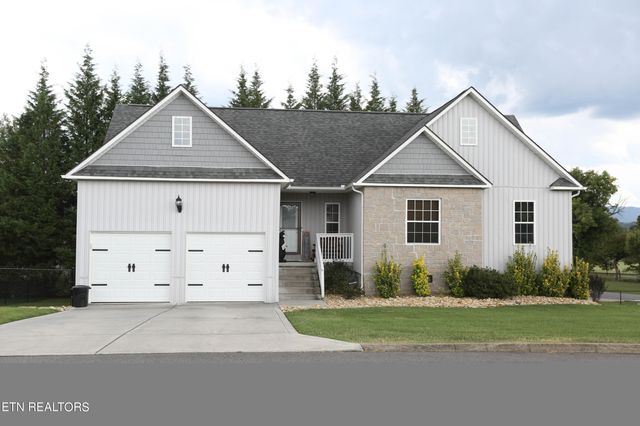 $419,900 | 706 Boone Drive | Seymour