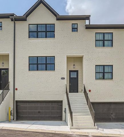 $3,290 | 8030 Linfield Way | Sandy Springs