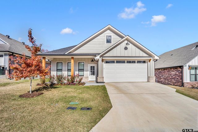 $325,000 | 3083 Royal Gdn Road | Northeast Tyler