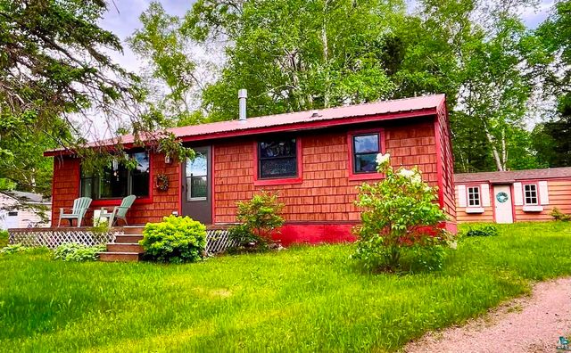 $304,900 | 6865 W Highway | Tofte Township - Cook County