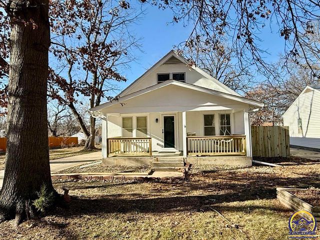 $219,000 | 2025 Southwest Stone Avenue | Topeka