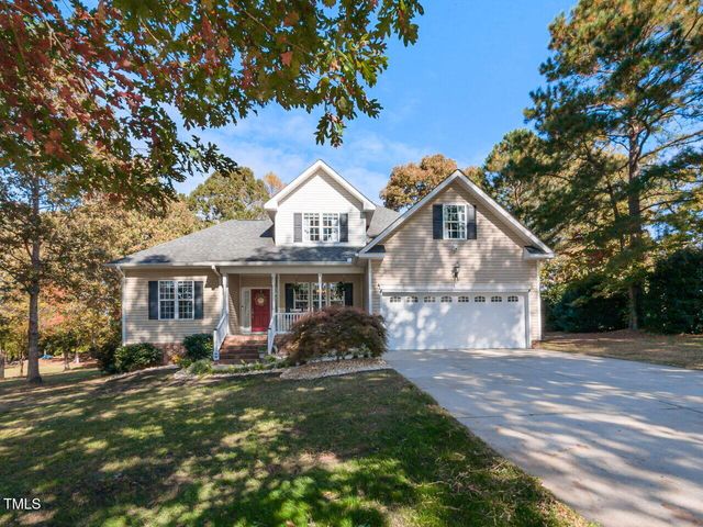 $359,900 | 380 Landview Drive | Fairway Estates