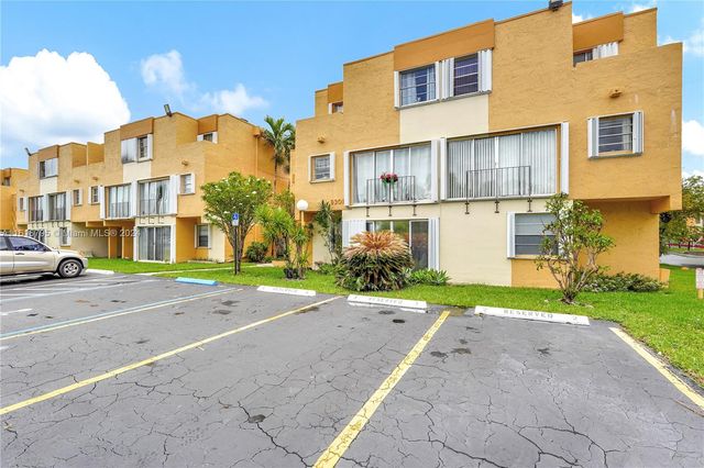 $345,000 | 9301 Southwest 4th Street, Unit 114E | Fountainebleau