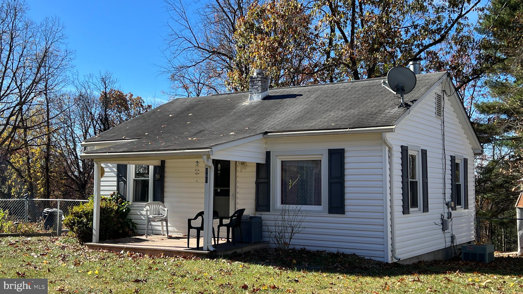 a view of house with a outdoor space