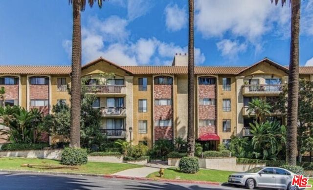 $435,000 | 1735 North Fuller Avenue, Unit 330 | Sunset Strip-Hollywood Hills West