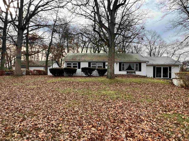 $159,900 | 8299 East Backwater Road | Tippecanoe Township - Kosciusko County