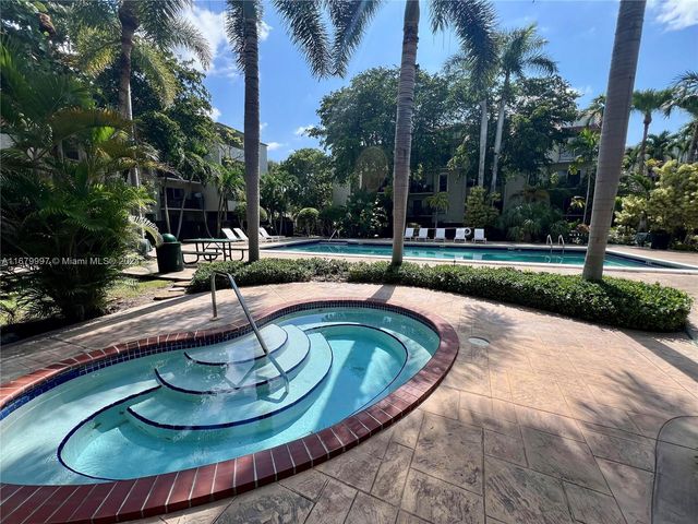 $355,000 | 6902 North Kendall Drive, Unit E303 | Pinecrest