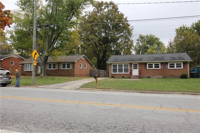 $1,585 | 1415 West Meadowview Road | Greensboro