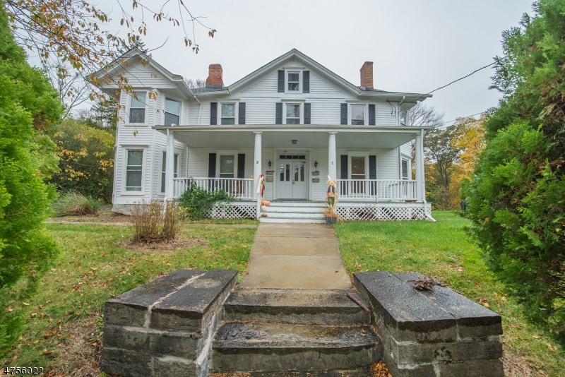 front view of house with a yard