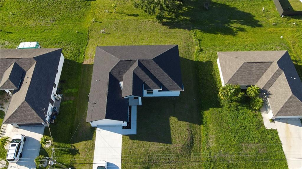 Birds eye view of property