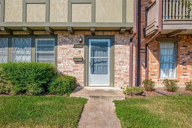 $2,400 | 2220 Shadowdale Drive, Unit 350 | Spring Shadows