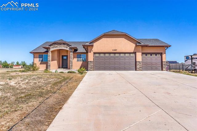 $550,000 | 1287 West Loasa Drive | Pueblo West