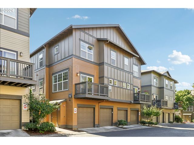 $355,000 | 1130 Southwest 170th Avenue, Unit 202 | Five Oaks